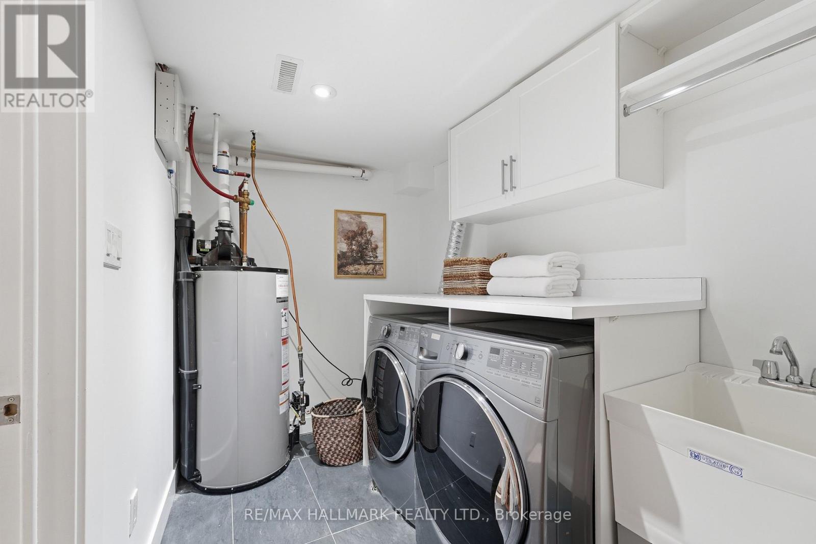 45 Hiltz Avenue, Toronto, Ontario  M4L 2N6 - Photo 30 - E12995888