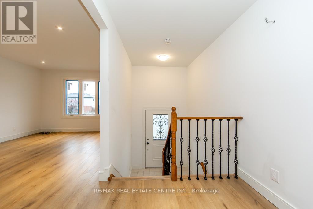 27 Bruntsfield Street, Clarington, Ontario  L1E 1B7 - Photo 3 - E12995930