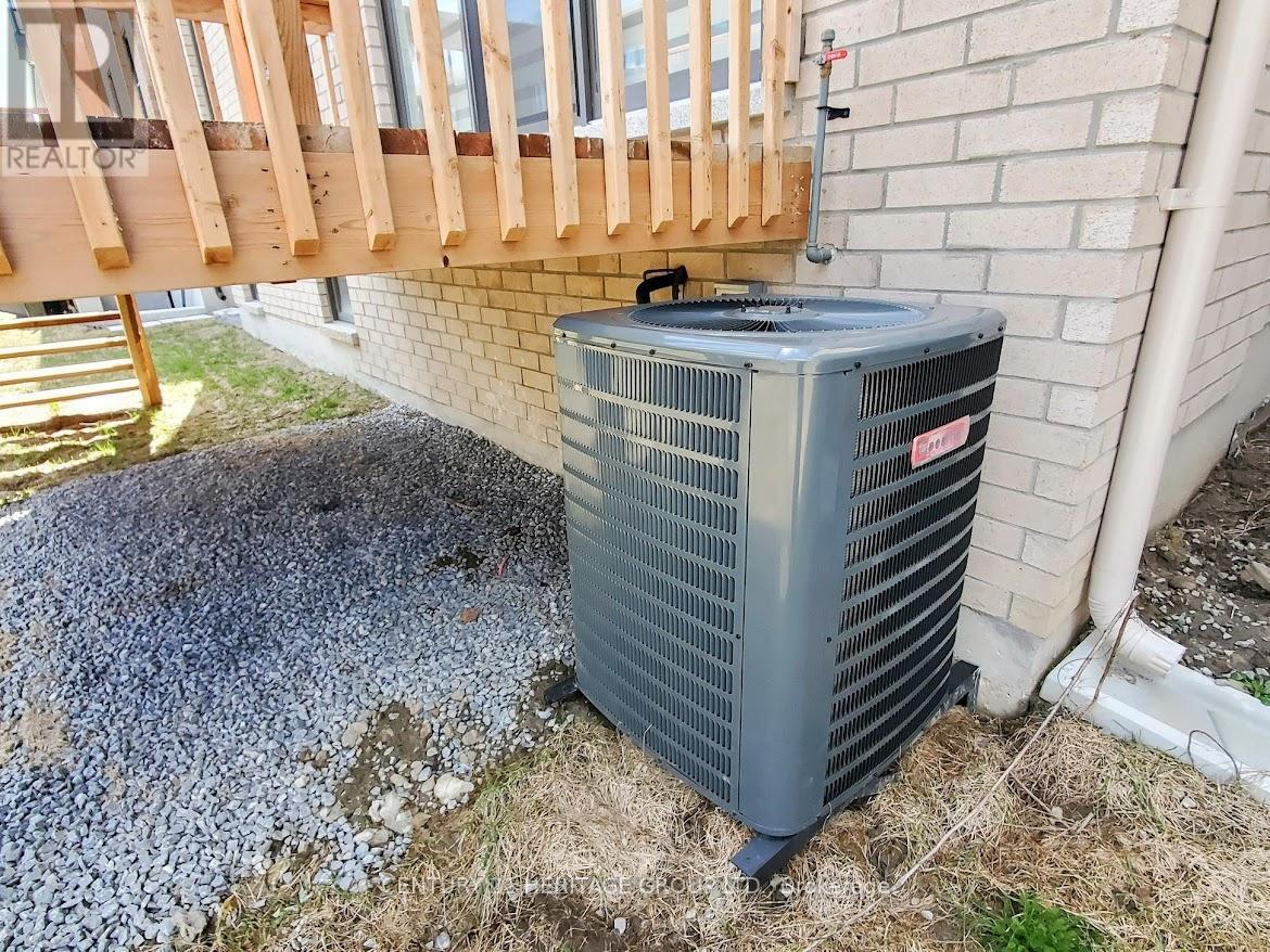 7 Sweet Gale Crescent, Richmond Hill, Ontario  L4E 1J7 - Photo 48 - N12995868