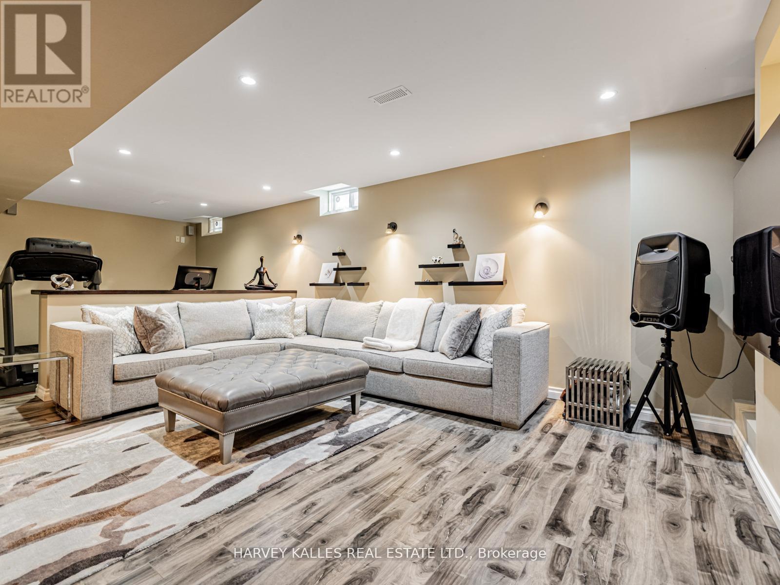 12 Barberry Crescent, Richmond Hill, Ontario  L4E 4S5 - Photo 34 - N12995880