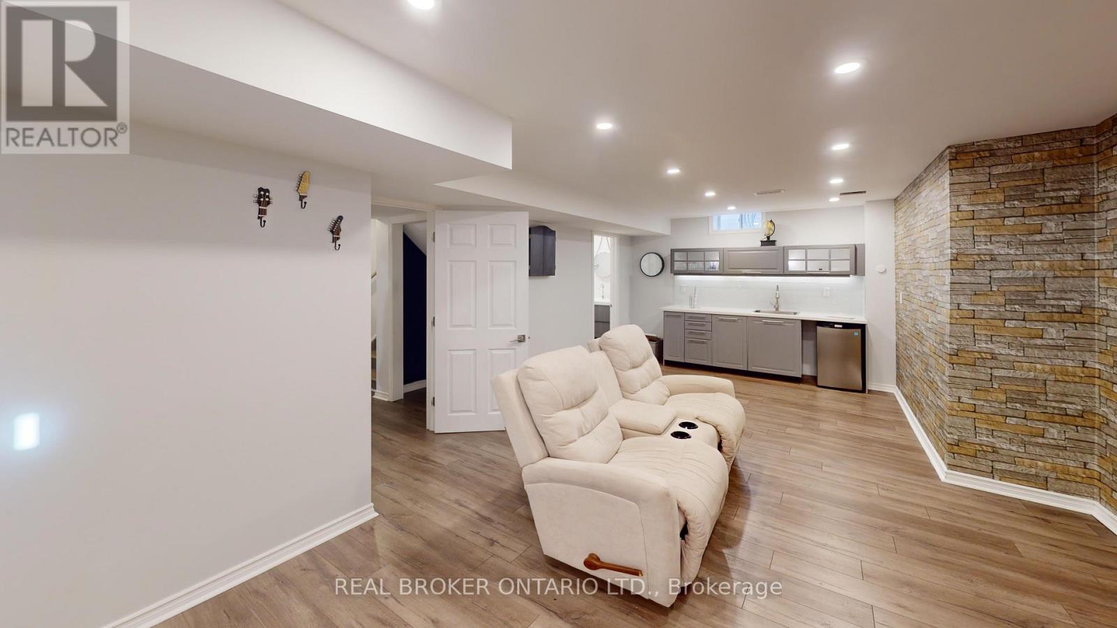 34 Kidd Street, Bradford West Gwillimbury (Bradford), Ontario  L3Z 0V5 - Photo 20 - N12995946