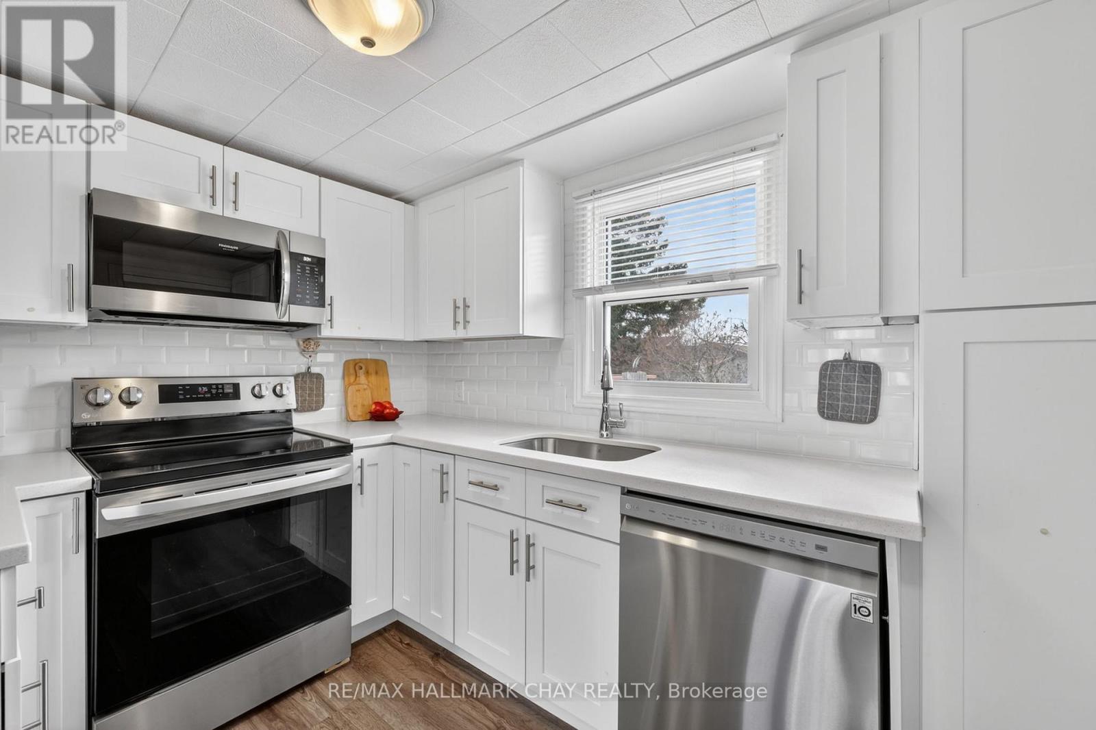 27 Alexander Road, Orillia, Ontario L3V 5L9 - Photo 10 - S12995828