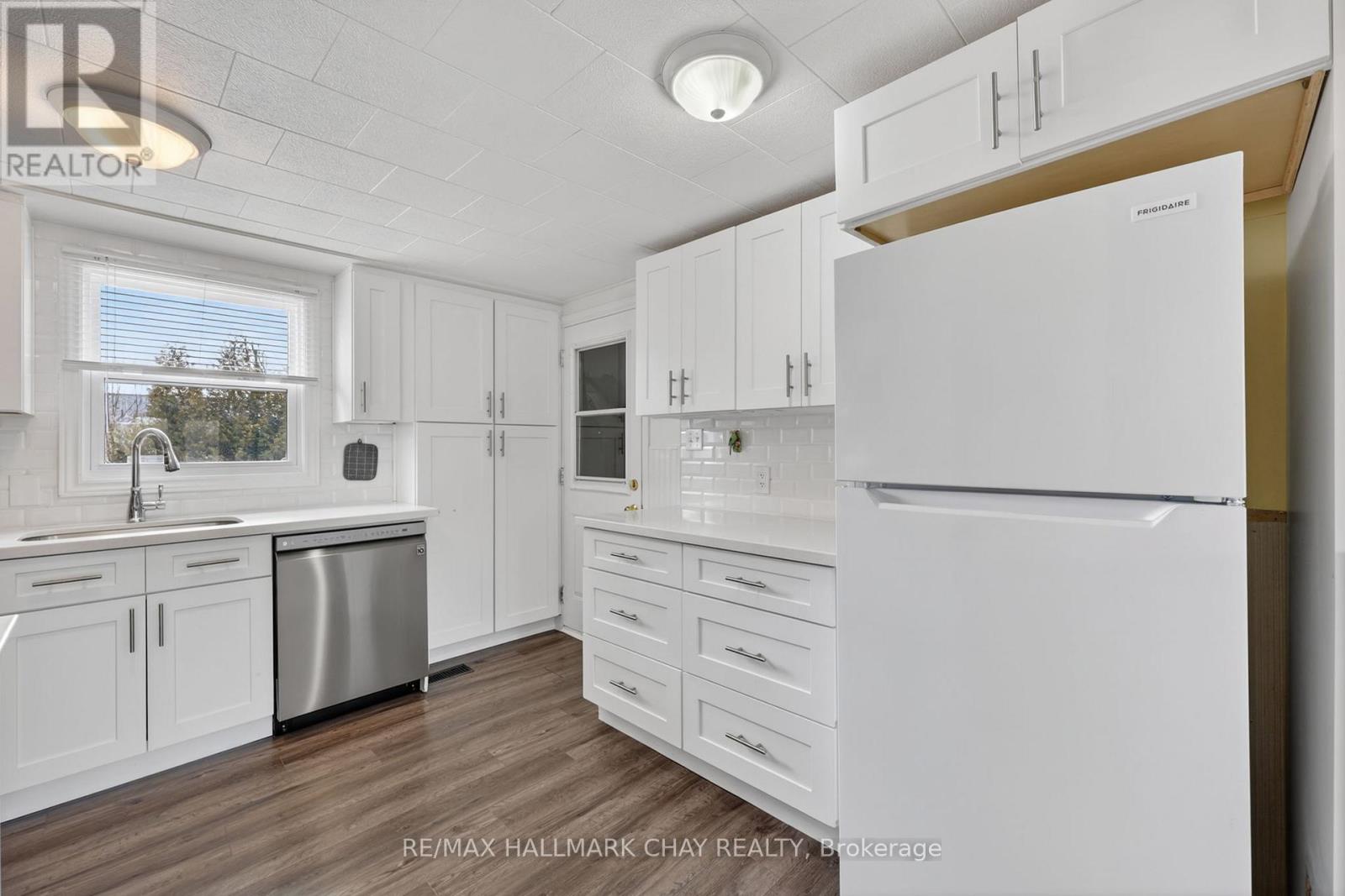 27 Alexander Road, Orillia, Ontario L3V 5L9 - Photo 9 - S12995828