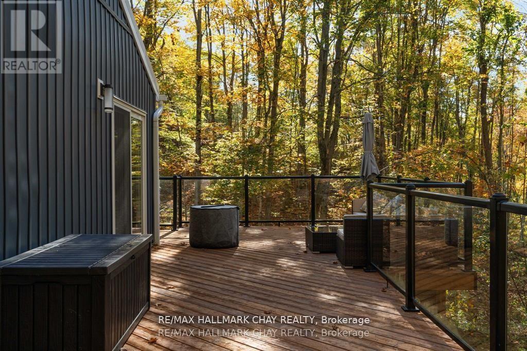 1 Iroquois Ridge, Oro-Medonte, Ontario  L0K 1E0 - Photo 25 - S12995950