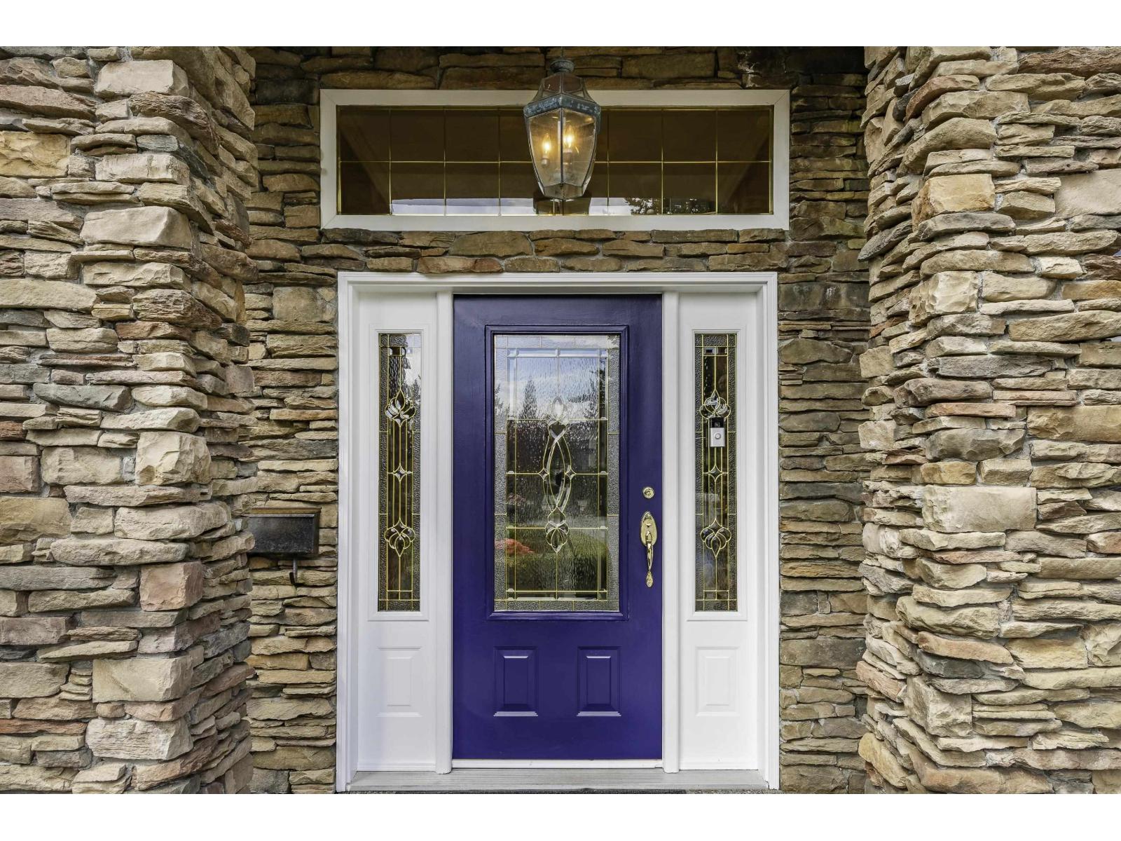 1339 132b Street, Surrey, British Columbia V4A 4C2 - Photo 2 - R3110251