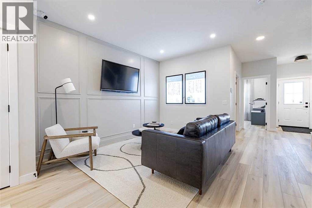 92 Ashlar Road Nw, Calgary, Alberta  T3R 2M3 - Photo 5 - A2280373