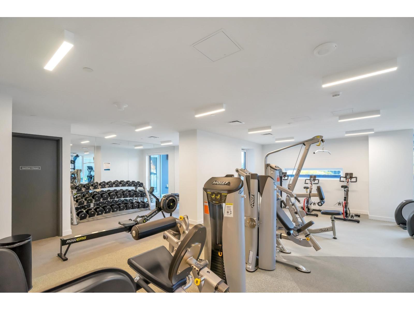 909 13615 Fraser Way, Surrey, British Columbia V3T 0P7 - Photo 3 - R3110873