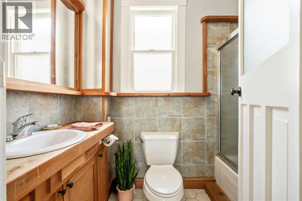 430 15 Avenue NE, Calgary, Alberta  T2E 1H4 - Photo 7 - A2274612