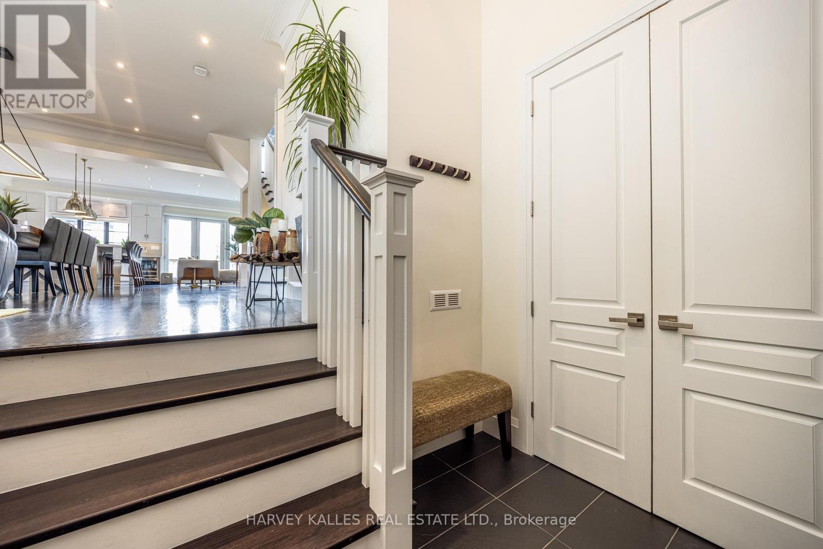 488 Arlington Avenue, Toronto, Ontario  M6C 3A2 - Photo 3 - C12995338