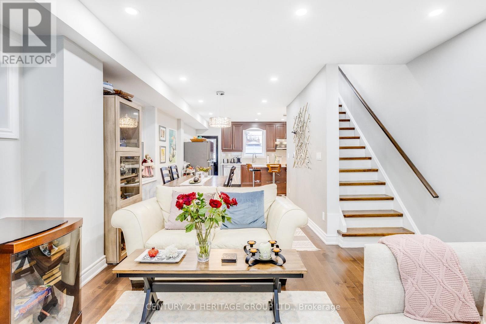 3 DENTON AVENUE, Toronto, Ontario