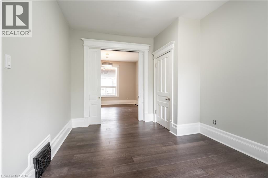 16 Sherman Avenue S Unit# Main, Hamilton, Ontario  L8M 2P4 - Photo 9 - 40819011