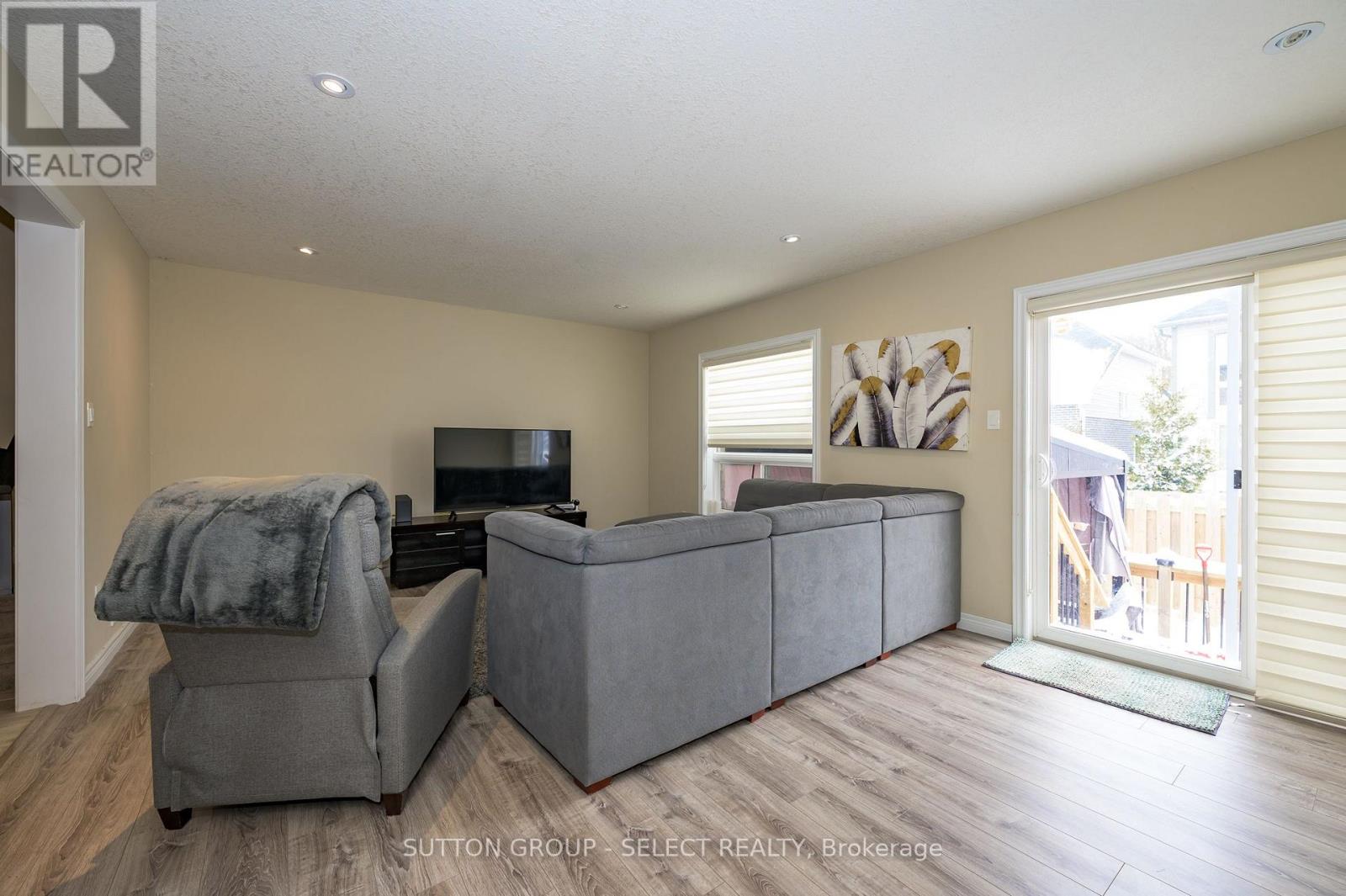 37 - 1220 Riverbend Road, London South, Ontario  N6K 0B4 - Photo 11 - X12995976