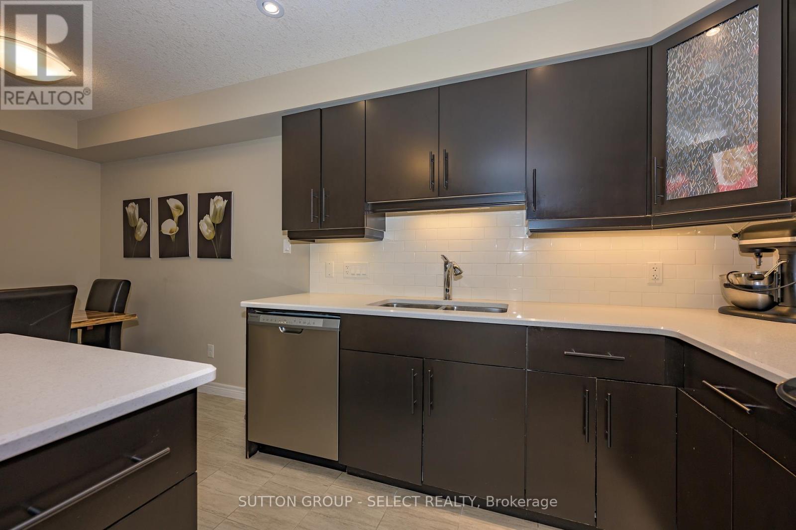 37 - 1220 Riverbend Road, London South, Ontario  N6K 0B4 - Photo 3 - X12995976