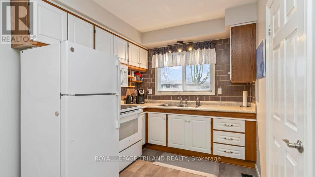 66 Garland Crescent, London East, Ontario  N5V 1N5 - Photo 10 - X12996060