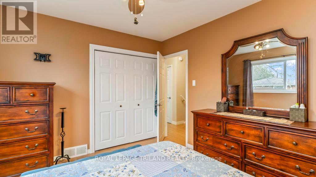 66 Garland Crescent, London East, Ontario  N5V 1N5 - Photo 17 - X12996060