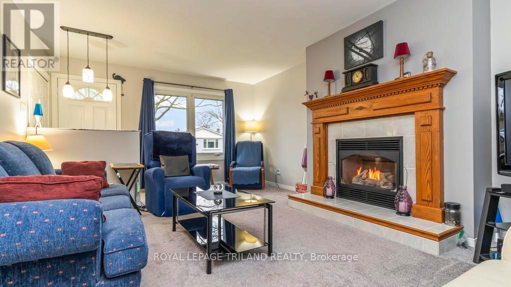 66 Garland Crescent, London East, Ontario  N5V 1N5 - Photo 7 - X12996060