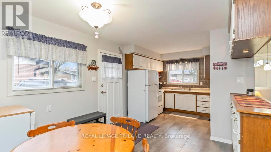 66 Garland Crescent, London East, Ontario  N5V 1N5 - Photo 9 - X12996060