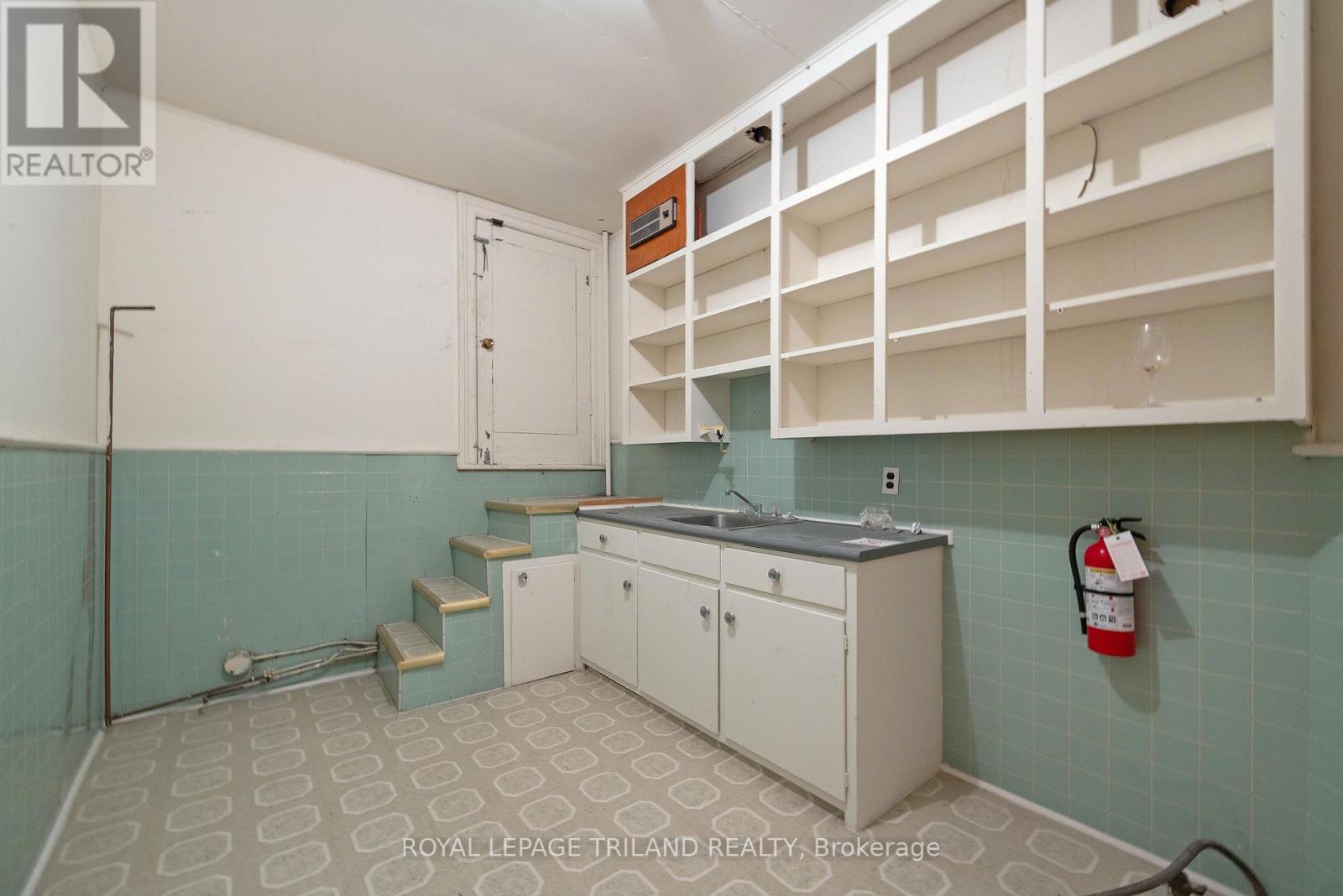 575 Talbot Street, St. Thomas, Ontario  N5P 1C5 - Photo 28 - X12996116