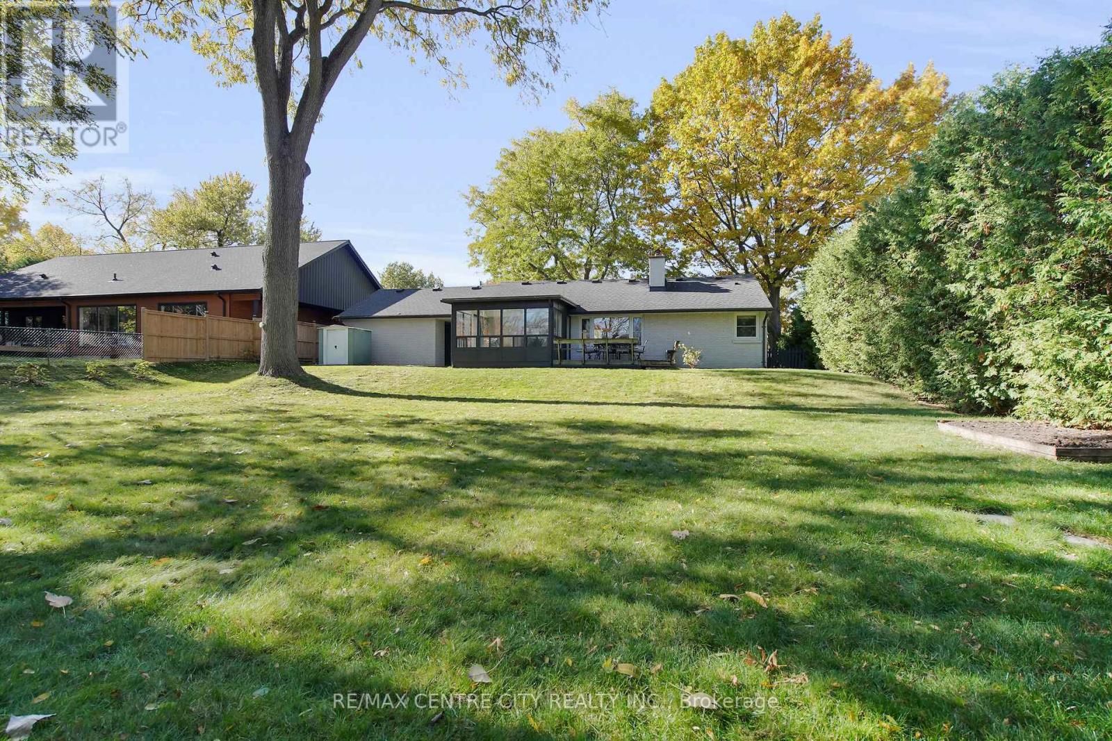 519 East Mile Road, London North, Ontario  N6H 3K7 - Photo 41 - X12996156