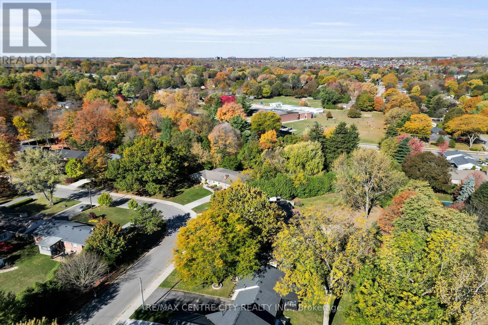 519 East Mile Road, London North, Ontario  N6H 3K7 - Photo 46 - X12996156