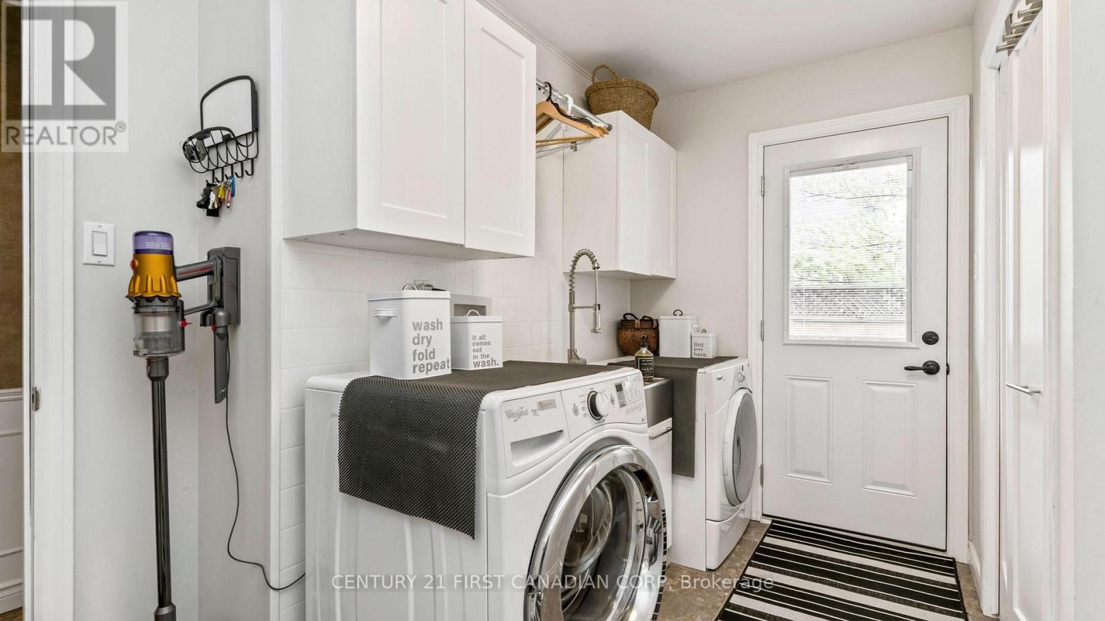 135 Ambleside Drive, London North, Ontario  N6G 4P8 - Photo 16 - X12996298