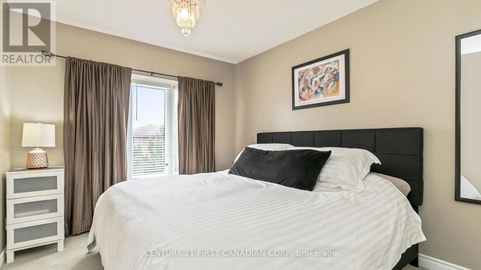 135 Ambleside Drive, London North, Ontario  N6G 4P8 - Photo 28 - X12996298