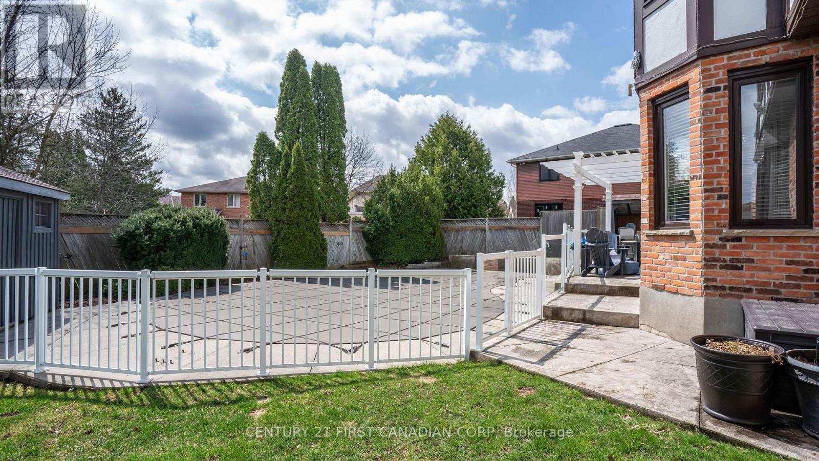 135 Ambleside Drive, London North, Ontario  N6G 4P8 - Photo 43 - X12996298