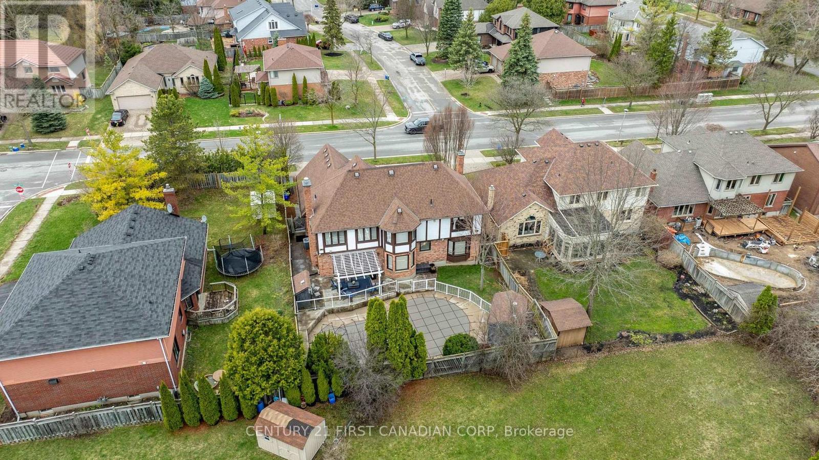 135 Ambleside Drive, London North, Ontario  N6G 4P8 - Photo 47 - X12996298