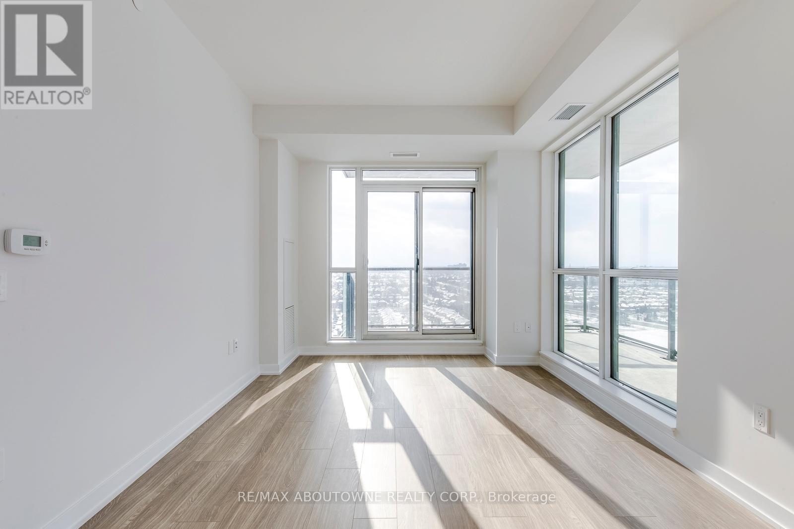 1502 - 4085 Parkside Village Drive, Mississauga, Ontario  L5B 0K8 - Photo 12 - W12995840