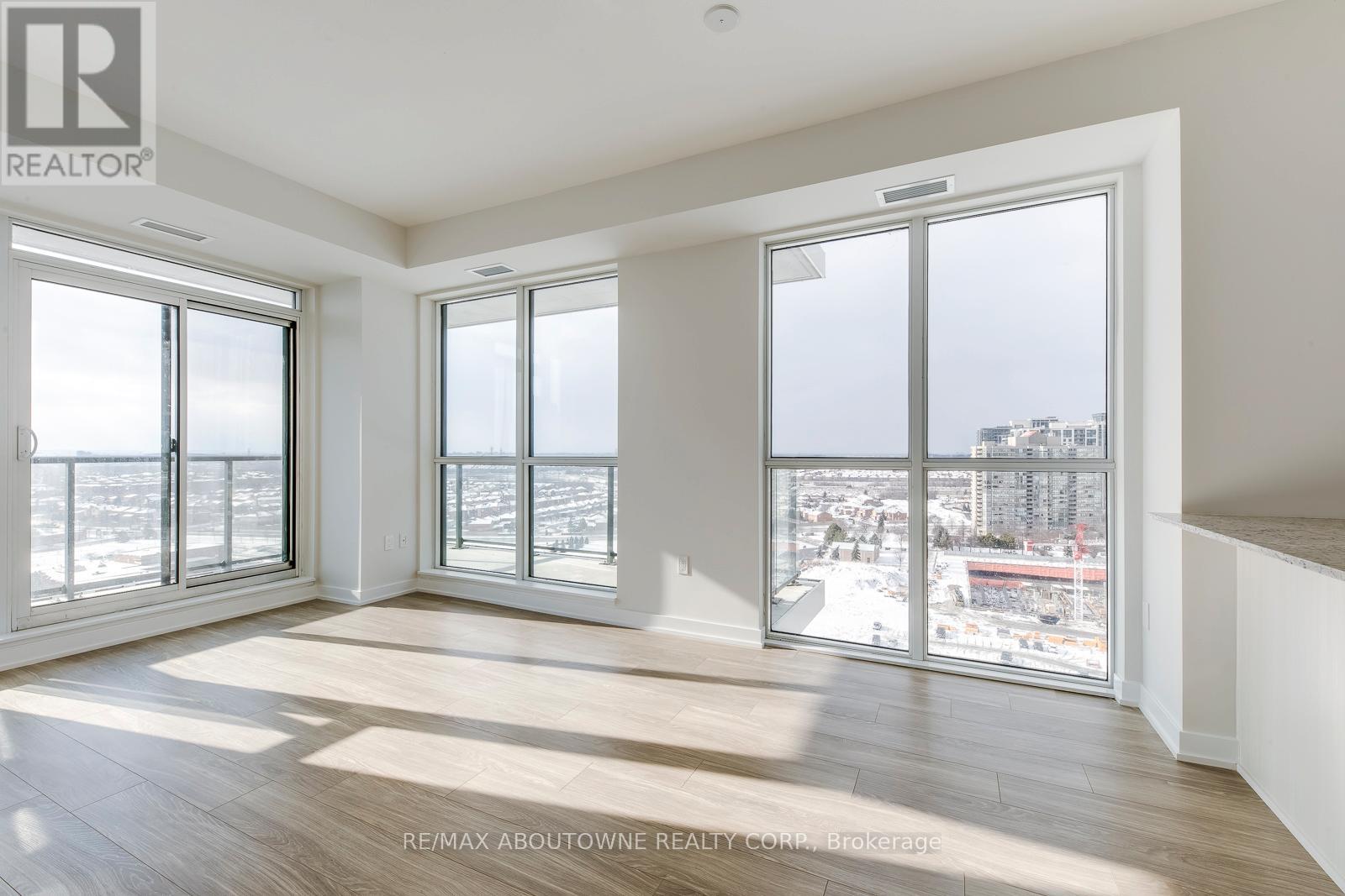 1502 - 4085 Parkside Village Drive, Mississauga, Ontario  L5B 0K8 - Photo 15 - W12995840