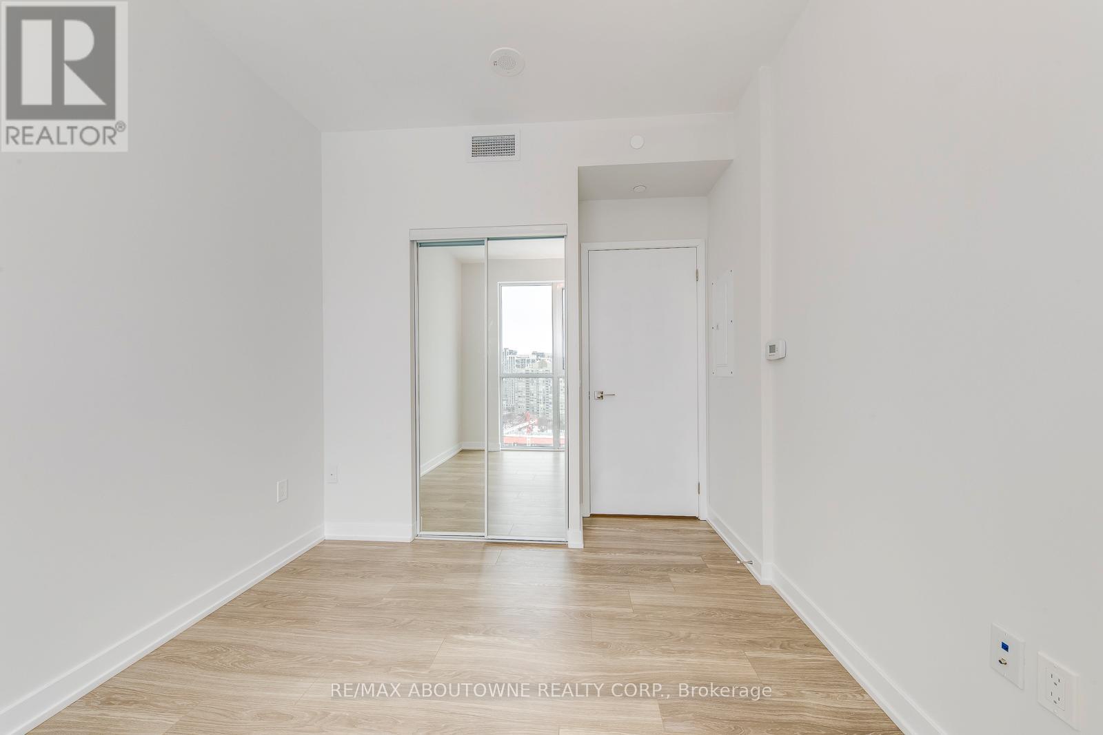 1502 - 4085 Parkside Village Drive, Mississauga, Ontario  L5B 0K8 - Photo 31 - W12995840