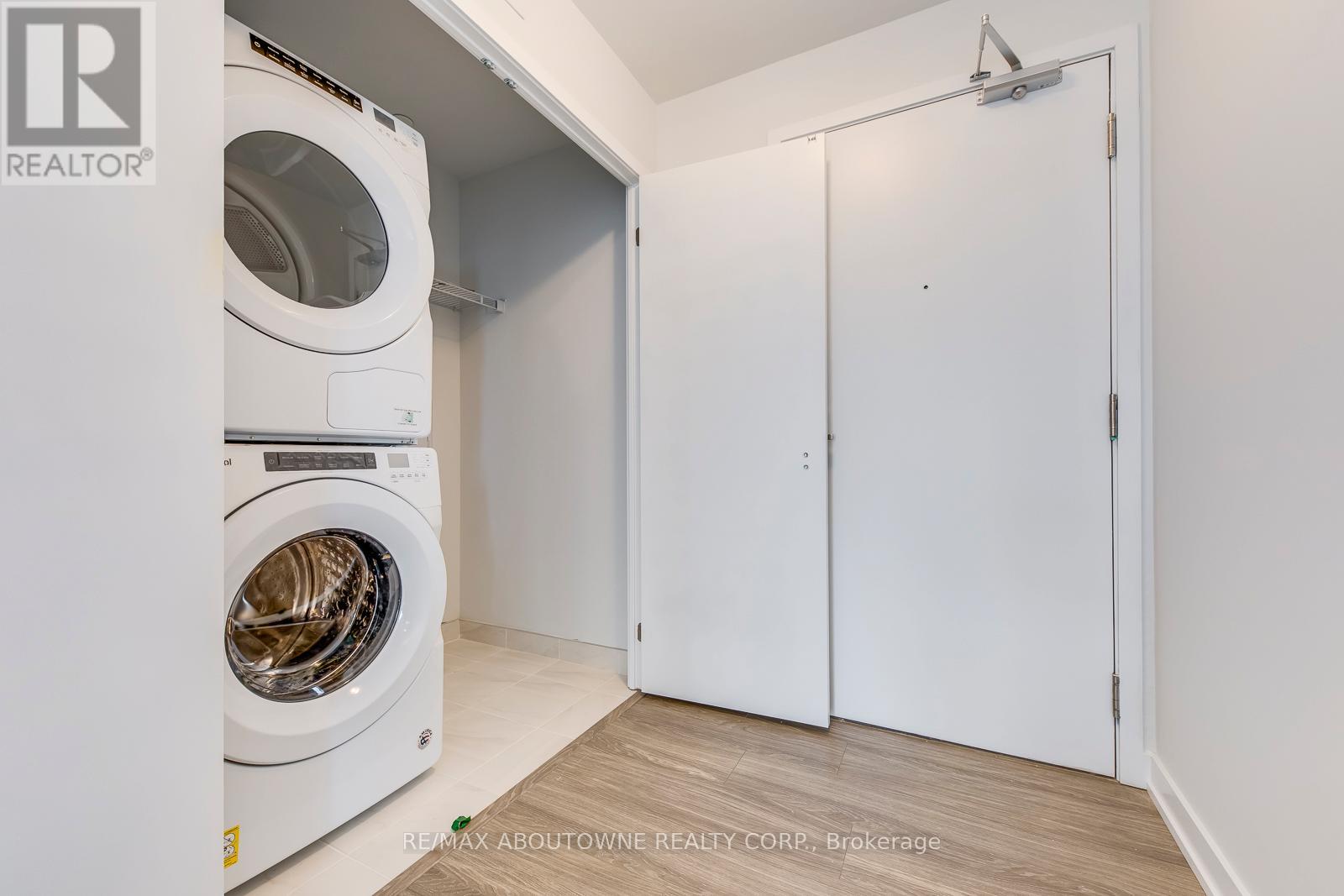 1502 - 4085 Parkside Village Drive, Mississauga, Ontario  L5B 0K8 - Photo 33 - W12995840