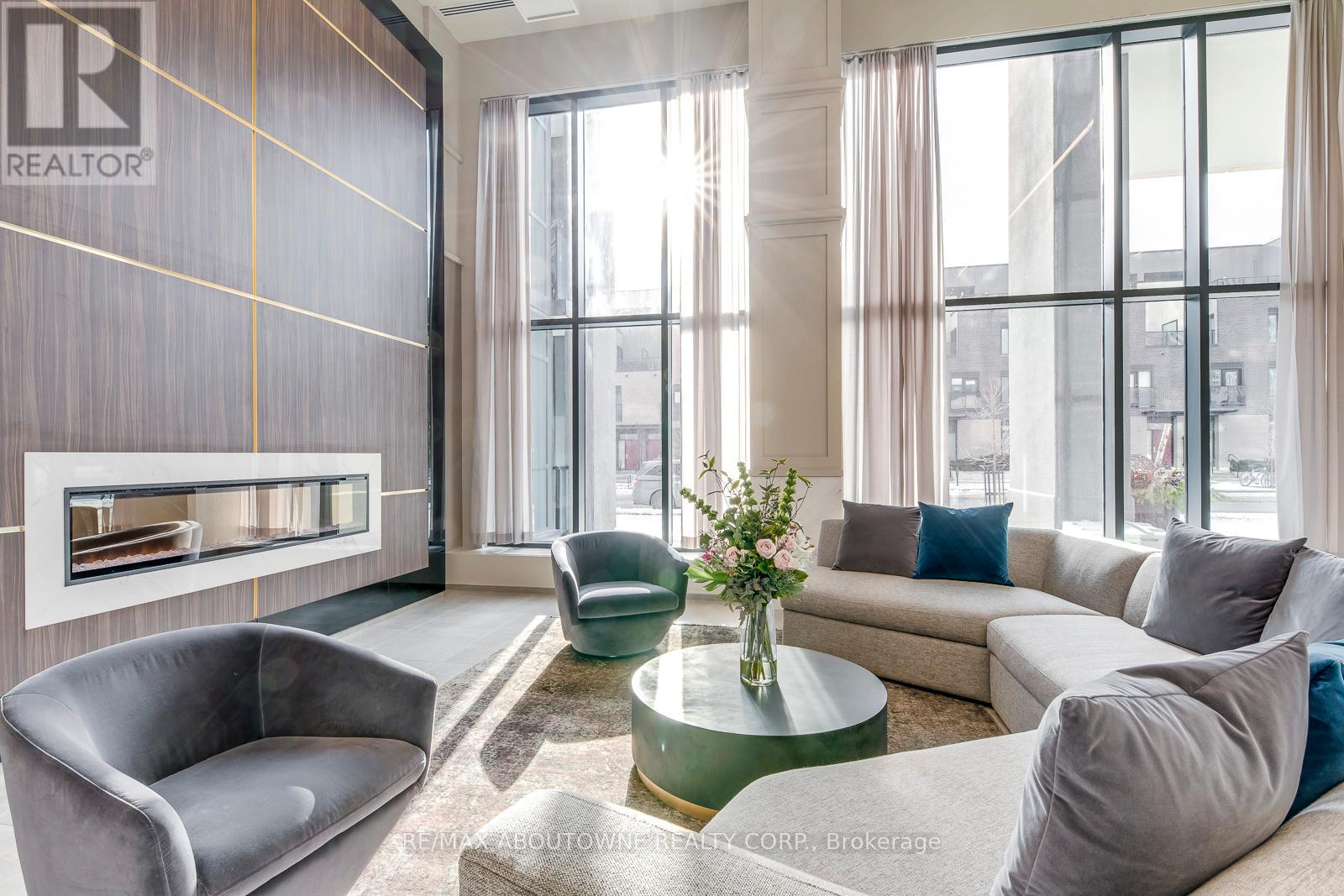 1502 - 4085 Parkside Village Drive, Mississauga, Ontario  L5B 0K8 - Photo 4 - W12995840