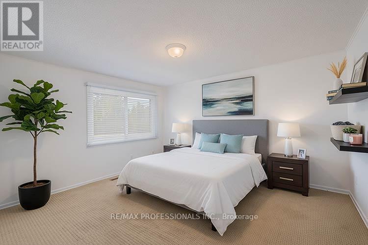 34 - 4230 Fieldgate Drive, Mississauga, Ontario  L4W 2M5 - Photo 17 - W12995852