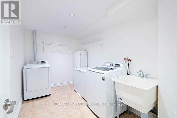 34 - 4230 Fieldgate Drive, Mississauga, Ontario  L4W 2M5 - Photo 26 - W12995852