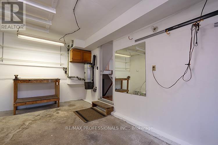 34 - 4230 Fieldgate Drive, Mississauga, Ontario  L4W 2M5 - Photo 27 - W12995852