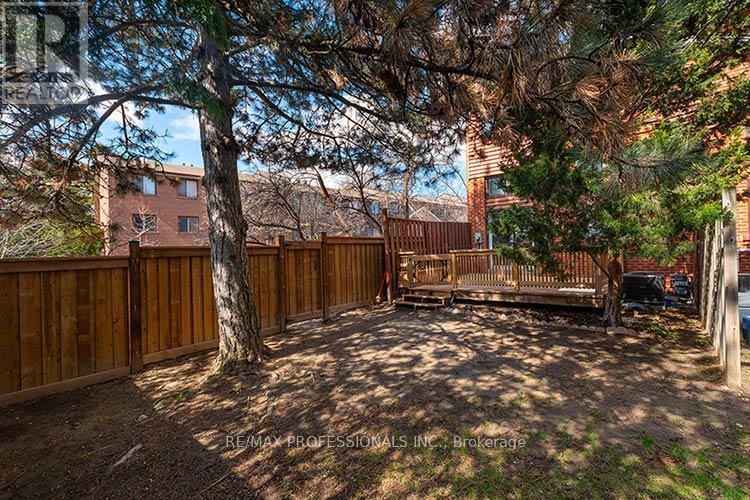 34 - 4230 Fieldgate Drive, Mississauga, Ontario  L4W 2M5 - Photo 31 - W12995852