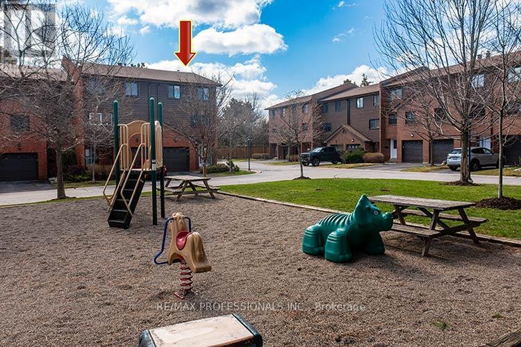 34 - 4230 Fieldgate Drive, Mississauga, Ontario  L4W 2M5 - Photo 32 - W12995852