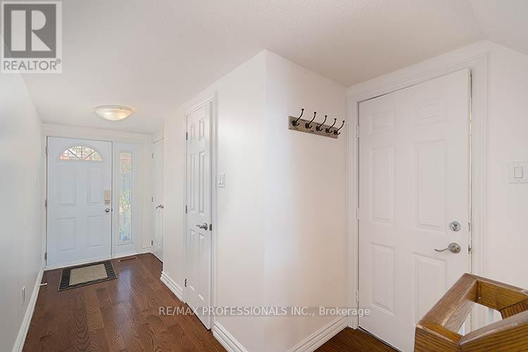 34 - 4230 Fieldgate Drive, Mississauga, Ontario  L4W 2M5 - Photo 4 - W12995852