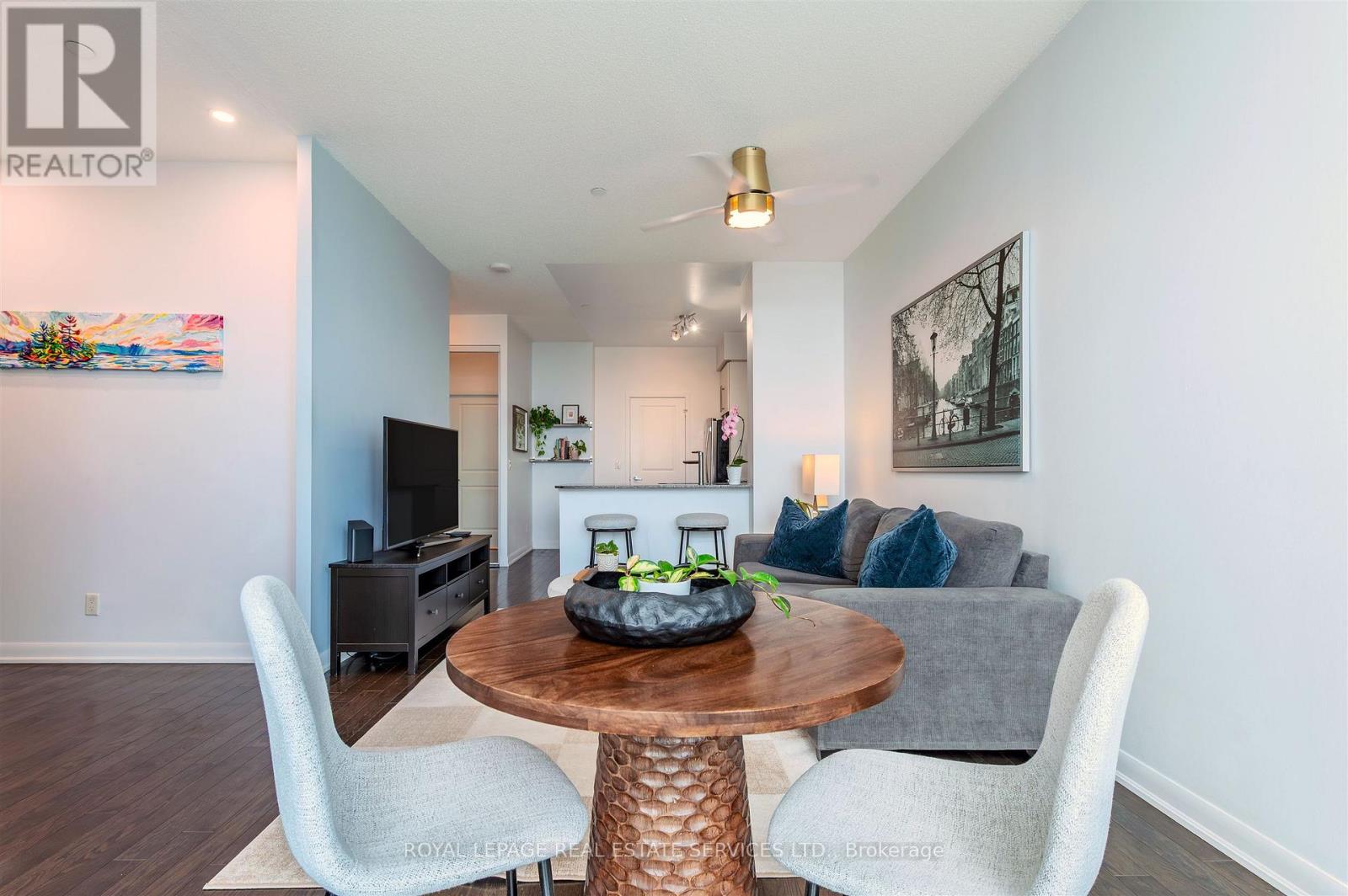 Ph101 - 215 Sherway Gardens Road, Toronto, Ontario  M9C 0A4 - Photo 10 - W12995854