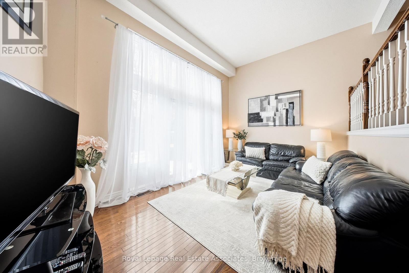 111 - 2315 Bromsgrove Road, Mississauga, Ontario  L5J 4A6 - Photo 6 - W12995866