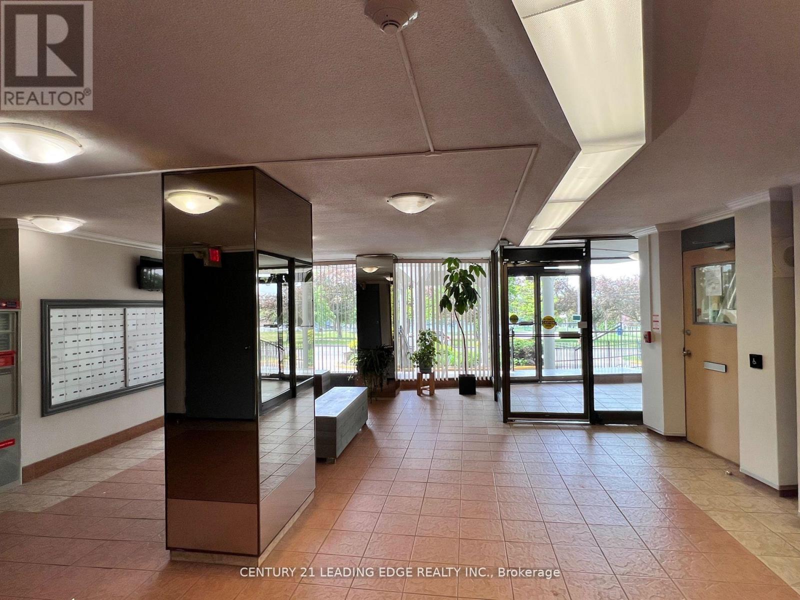 916 - 80 Grandravine Drive, Toronto, Ontario  M3J 1B2 - Photo 22 - W12995924