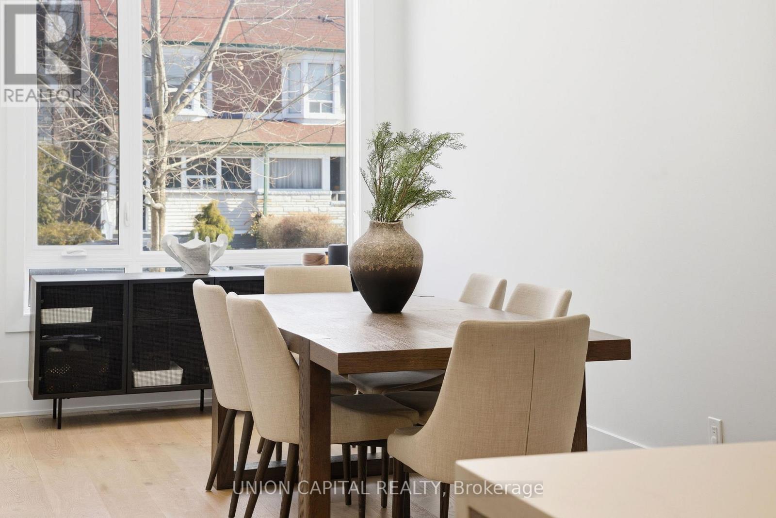 544b Beresford Avenue, Toronto, Ontario  M6S 3C3 - Photo 7 - W12995934