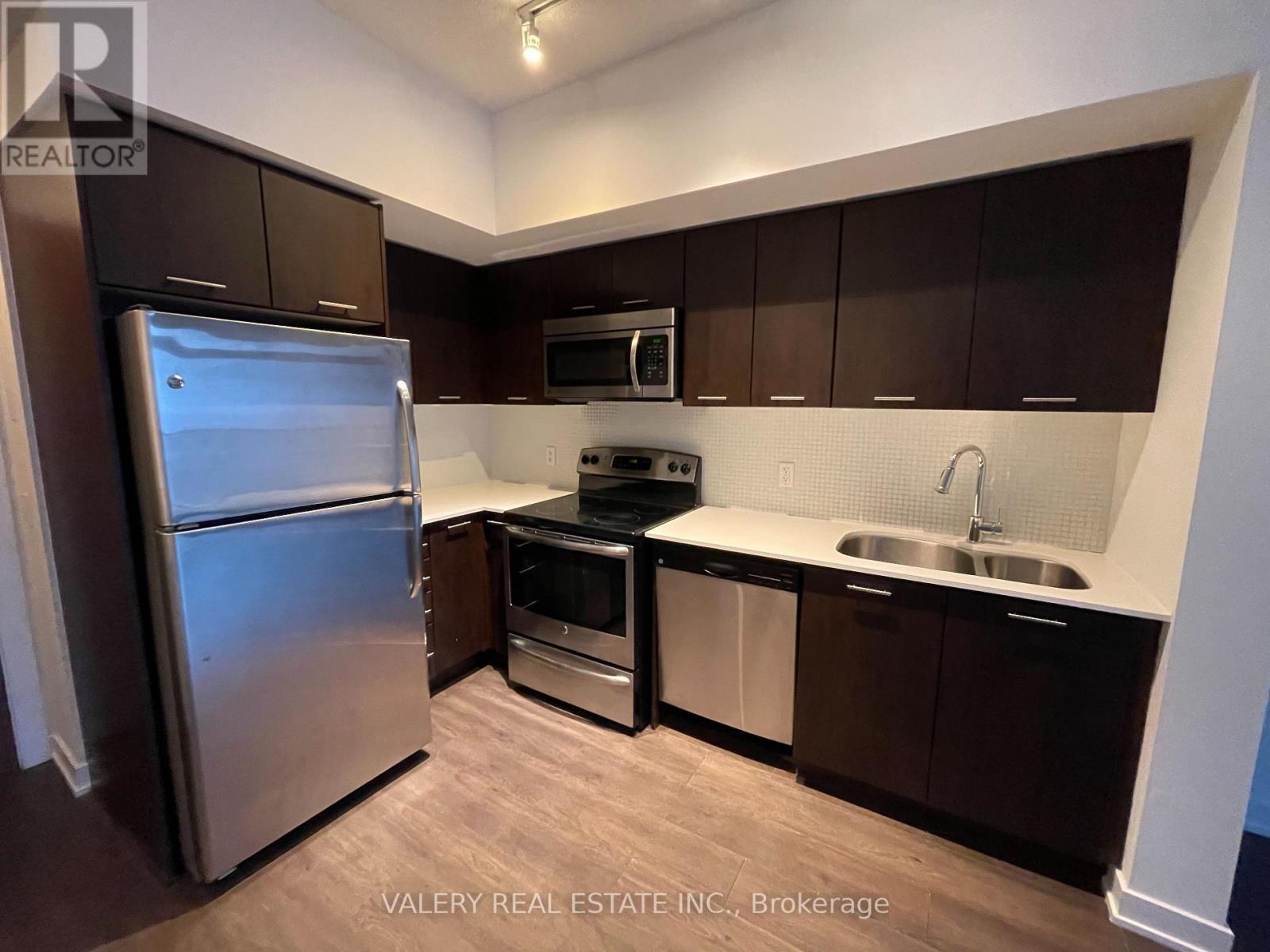 4003 - 2200 Lake Shore Boulevard W, Toronto, Ontario  M8V 1A4 - Photo 2 - W12995942