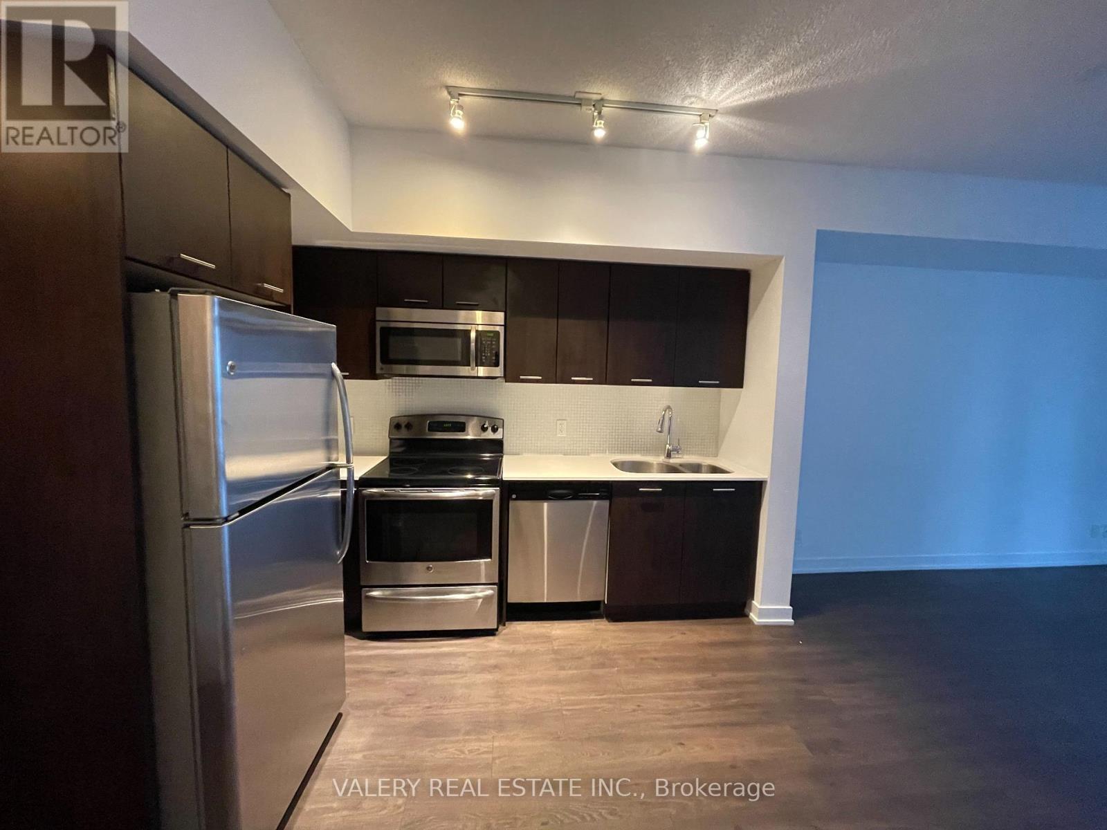 4003 - 2200 Lake Shore Boulevard W, Toronto, Ontario  M8V 1A4 - Photo 3 - W12995942