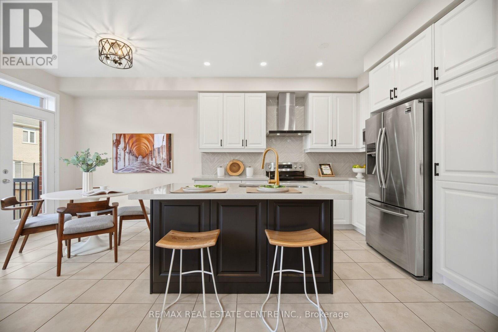 87 Bronson Terrace, Milton, Ontario  L9E 1G9 - Photo 15 - W12995948