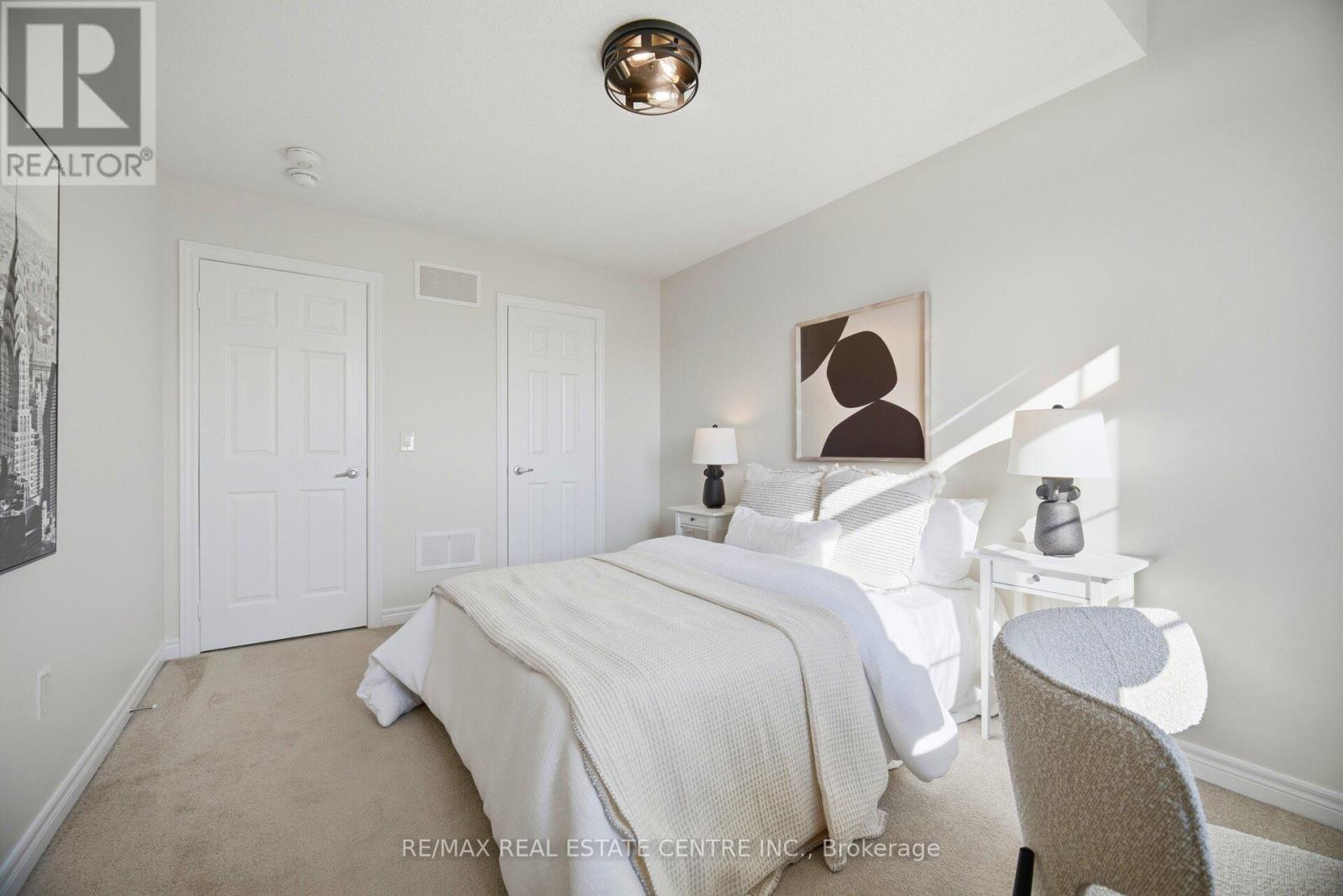 87 Bronson Terrace, Milton, Ontario  L9E 1G9 - Photo 35 - W12995948