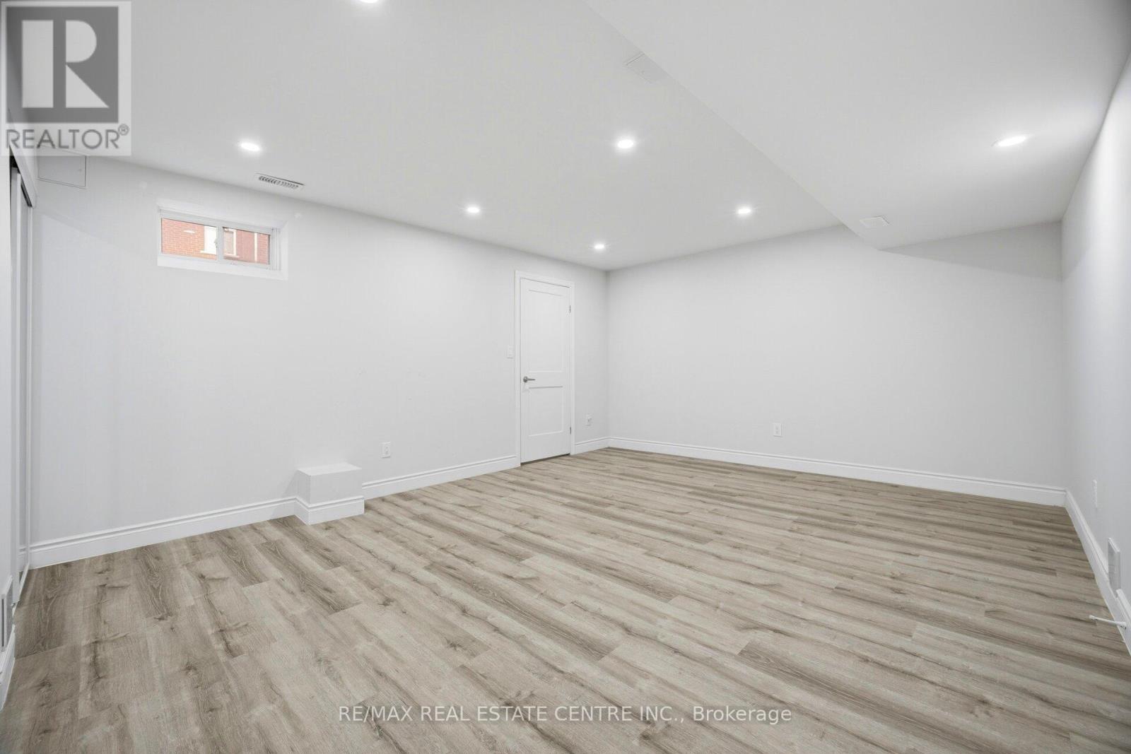 87 Bronson Terrace, Milton, Ontario  L9E 1G9 - Photo 41 - W12995948