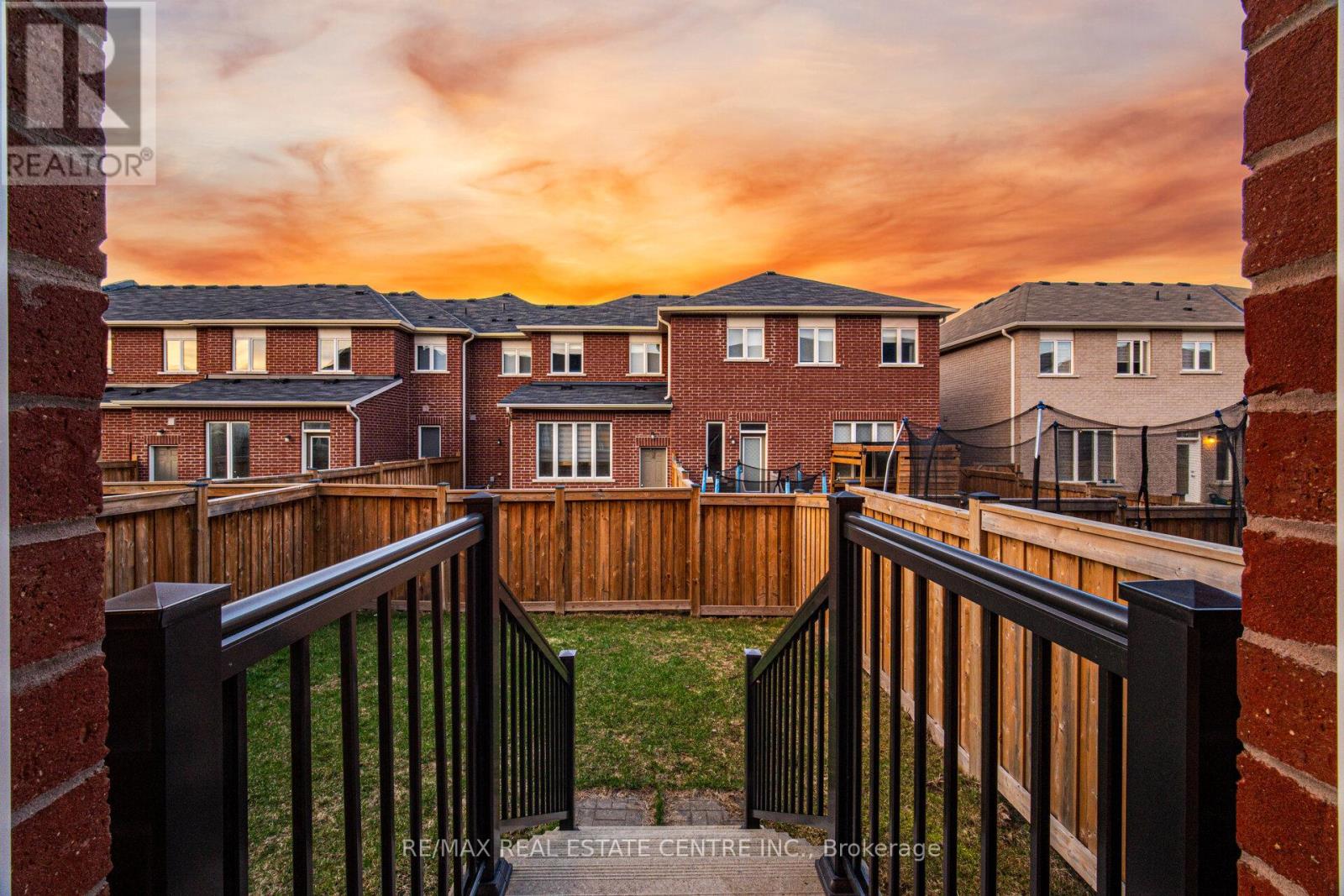 87 Bronson Terrace, Milton, Ontario  L9E 1G9 - Photo 46 - W12995948