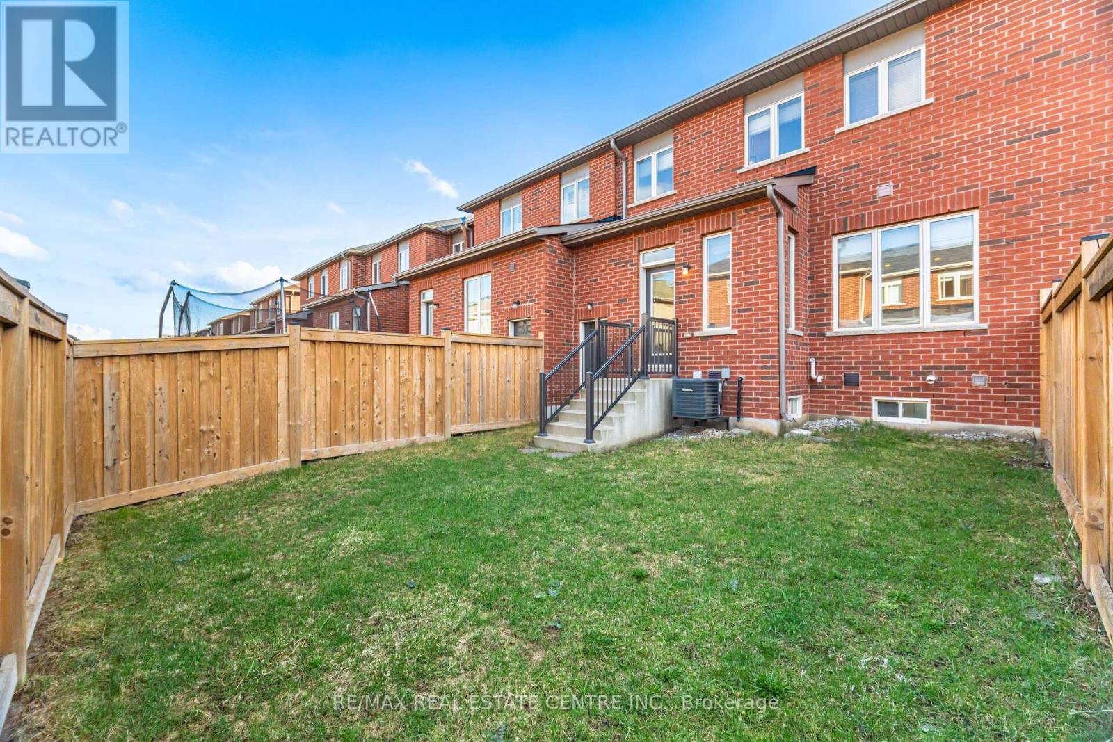 87 Bronson Terrace, Milton, Ontario  L9E 1G9 - Photo 49 - W12995948